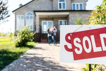 I Bought a House During COVID-19: Here&#x27;s What I Learned